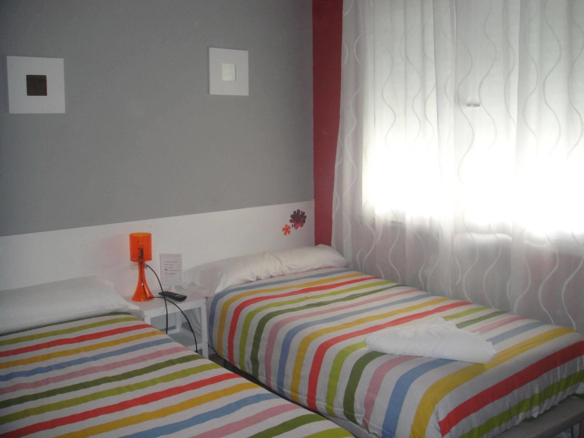 Arjori Rooms Hostal Salamanca Exterior foto